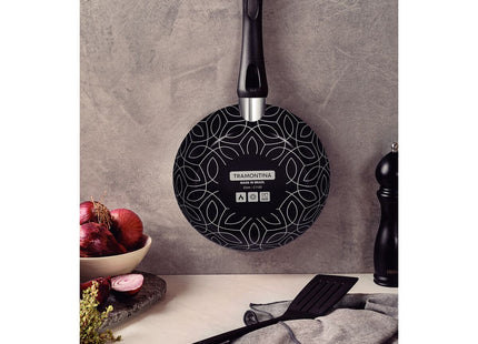 Sartén Tramontina Paris en Aluminio con Revestimiento Interno con Antiadherente Starflon Max y Externo Siliconado Negro con Espátula de 28 cm 2.0 L