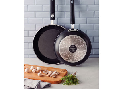 Sartén Tramontina Mônaco Induction en Aluminio con Revestimiento Interno y Externo Antiadherente Starflon Premium Negro 20 cm 1 L