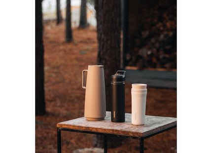 Termo con Sorbete Tramontina 650 ml en Acero Revestido Negro