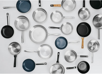 Sartén Tramontina Brava Baquelite de Acero Inoxidable con Fondo Triple, Revestimiento Interno de Antiadherente y Mango de Baquelita 20 cm 1.3 l