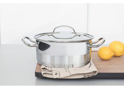 Cacerola Tramontina Professional rasa de acero inoxidable fondo triple con tapa plana detalle satinado 20 cm 2.9 L