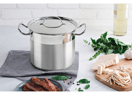 Olla Alta Tramontina Professional de acero inoxidable fondo triple con tapa plana detalle satinado 20 cm 4.6 L