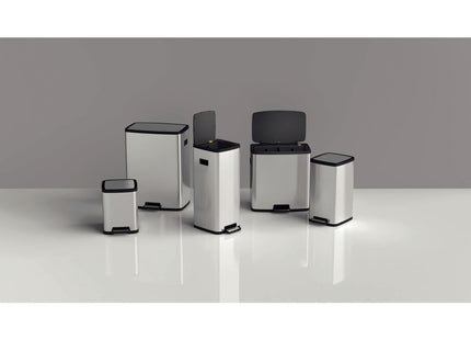 Basurero en Acero Inoxidable con Pedal Tramontina Octos 45 litros